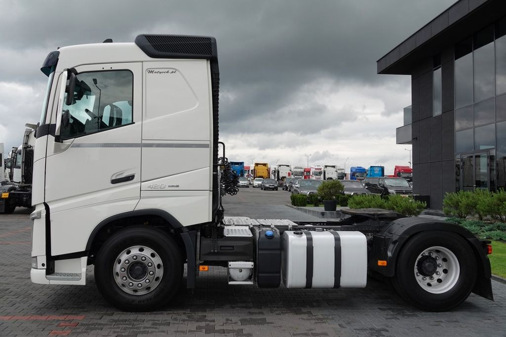 Volvo FH 420 / 13 L / PEŁNY ADR / 2017 ROK / LOW CAB Volvo FH 420 / 13 L / PEŁNY ADR / 2017 ROK / LOW CAB - 牵引车:图3 Volvo FH 420 / 13 L / PEŁNY ADR / 2017 ROK / LOW CAB Volvo FH 420 / 13 L / PEŁNY ADR / 2017 ROK / LOW CAB - 牵引车:图3