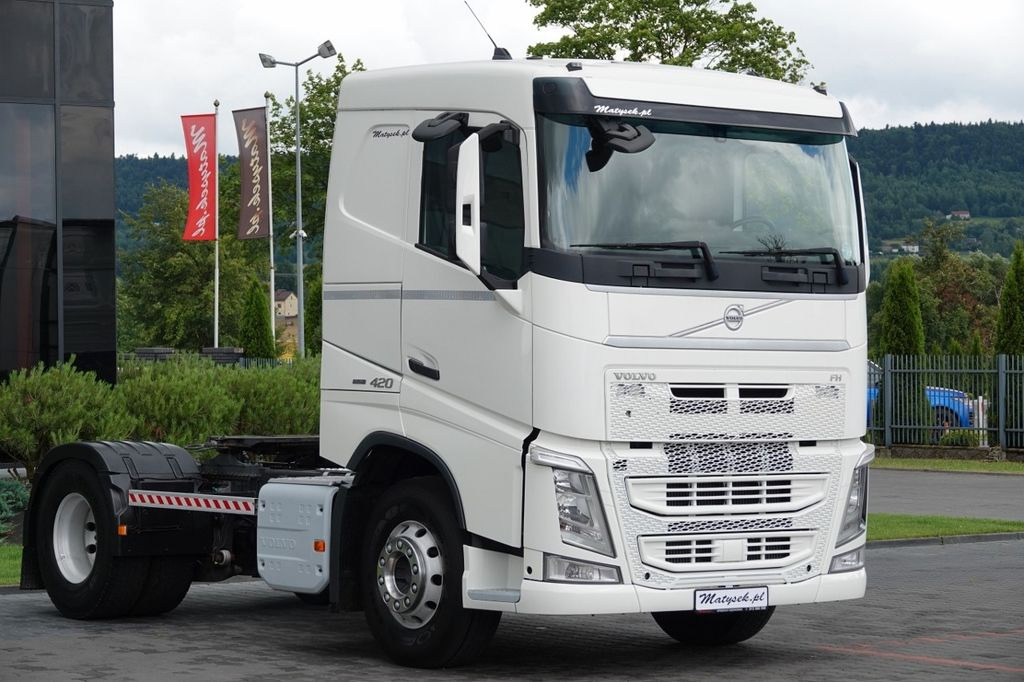 Volvo FH 420 / 13 L / PEŁNY ADR / 2017 ROK / LOW CAB Volvo FH 420 / 13 L / PEŁNY ADR / 2017 ROK / LOW CAB - 牵引车:图1 Volvo FH 420 / 13 L / PEŁNY ADR / 2017 ROK / LOW CAB Volvo FH 420 / 13 L / PEŁNY ADR / 2017 ROK / LOW CAB - 牵引车:图1