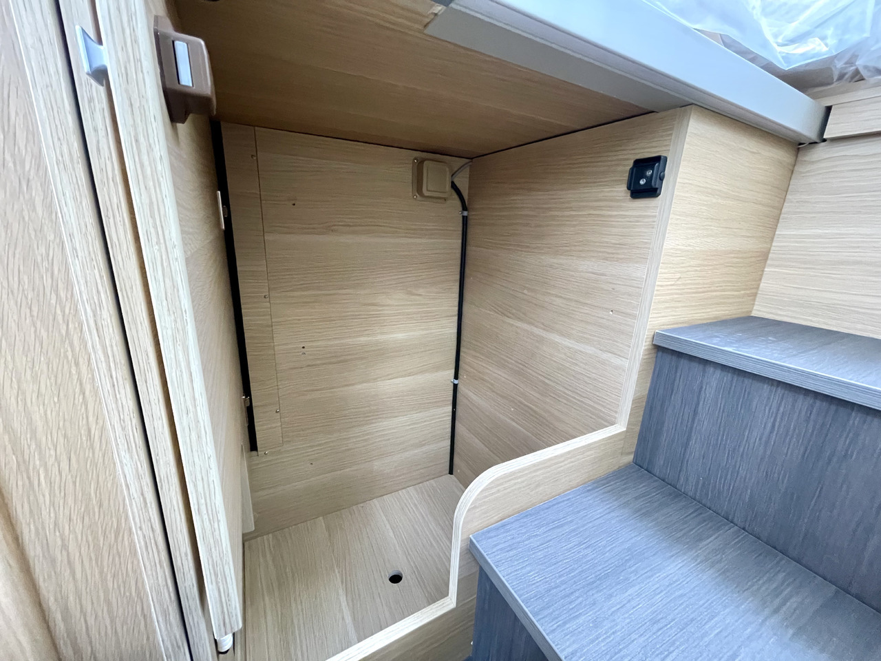 新的 半集成房车 ADRIA Matrix 670 SL:图12 新的 半集成房车 ADRIA Matrix 670 SL:图12