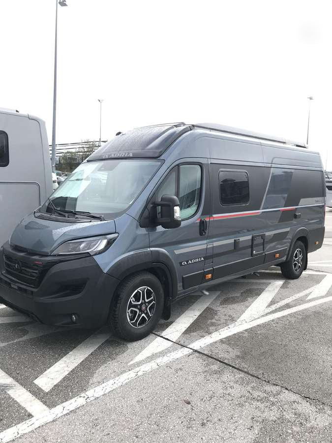 ADRIA Twin Sport 640 SG - 露营货车:图1 ADRIA Twin Sport 640 SG - 露营货车:图1