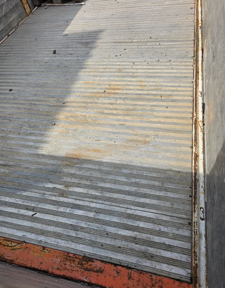 Volvo FM7 - 栏板式/ 平板卡车, 起重车:图4 Volvo FM7 - 栏板式/ 平板卡车, 起重车:图4