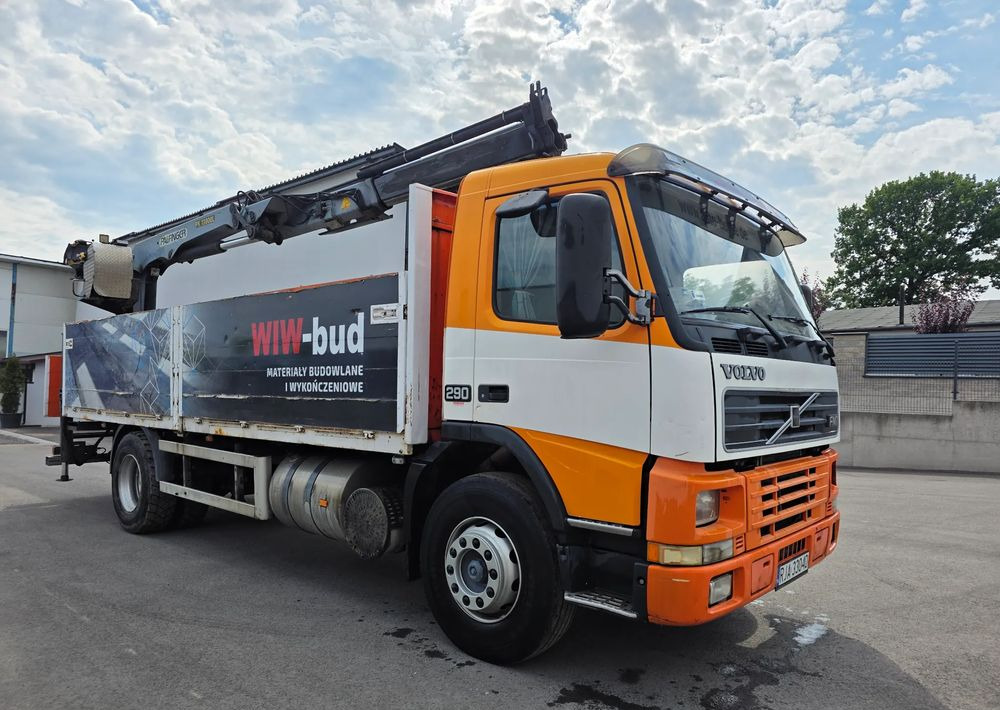 Volvo FM7 - 栏板式/ 平板卡车, 起重车:图2 Volvo FM7 - 栏板式/ 平板卡车, 起重车:图2