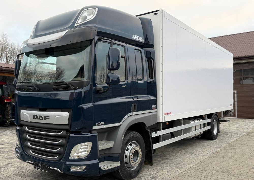 DAF CF 300 / E6 / ACC / SILNIK 10 837 cm3 / IZOTERMA+ WINDA/ 18 PALET / 2020ROK / RETARDER / SPROWADZONY / JAK NOWA - 冷藏车:图1 DAF CF 300 / E6 / ACC / SILNIK 10 837 cm3 / IZOTERMA+ WINDA/ 18 PALET / 2020ROK / RETARDER / SPROWADZONY / JAK NOWA - 冷藏车:图1