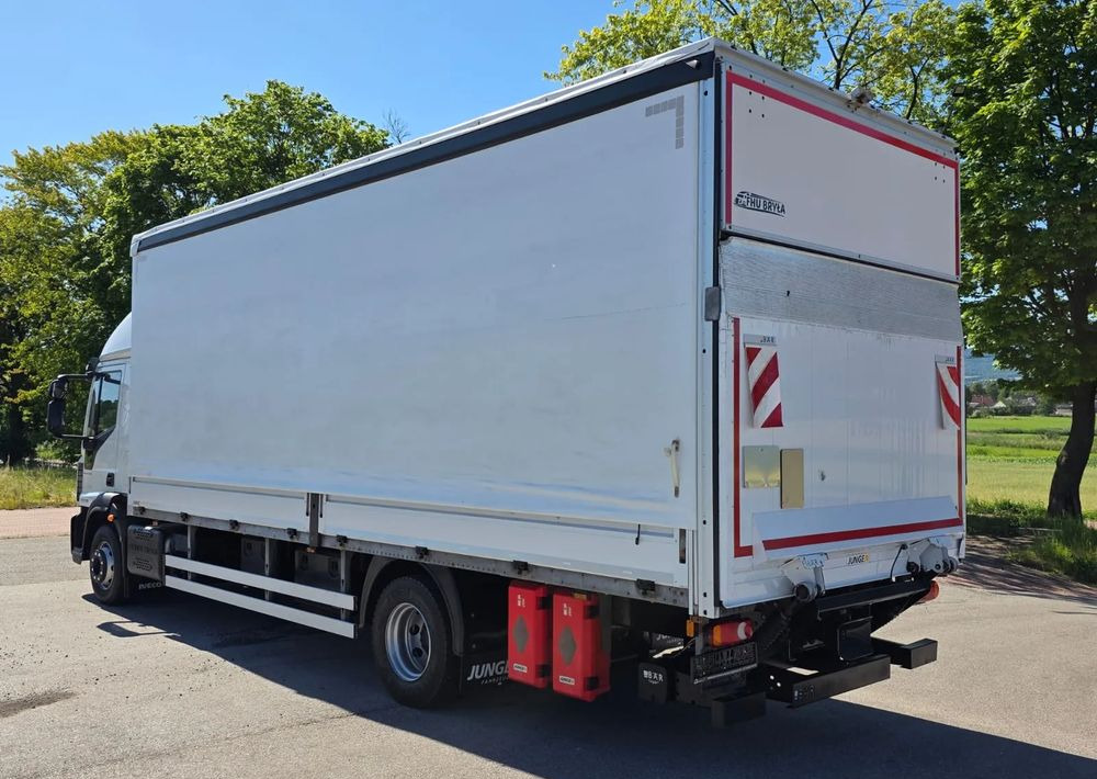 Iveco EUROCARGO 160E320/FIRANKA/WINDA/AUTOMAT/NISKI PRZEBIEG/E6/SPROWADZONY/PIERWSZY WŁAŚCICIEL - 侧帘卡车:图3 Iveco EUROCARGO 160E320/FIRANKA/WINDA/AUTOMAT/NISKI PRZEBIEG/E6/SPROWADZONY/PIERWSZY WŁAŚCICIEL - 侧帘卡车:图3