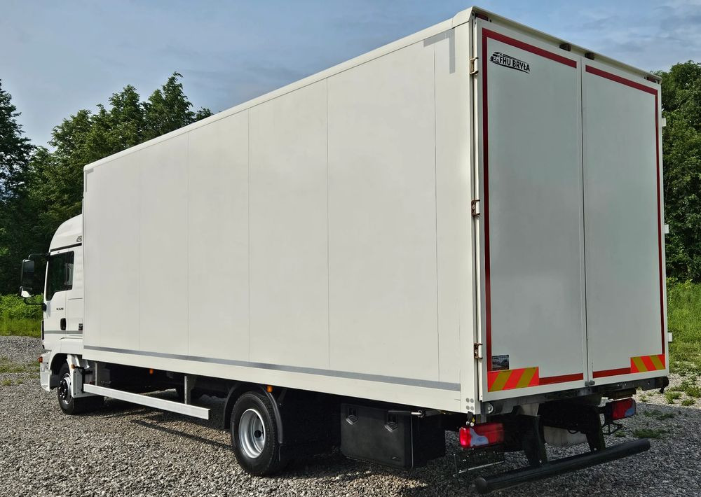 MAN TGL 12.250 / KONTENER / IZOTERMA / WINDA / 2019R / EURO 6 / PEŁEN SERWIS / 6 TON ŁADOWNOŚĆ / SPROWADZONY / ZADBANY / JAK NOWY / KSIĄŻKA SERWISOWA / E6 / 17 PALET - 厢式卡车:图5 MAN TGL 12.250 / KONTENER / IZOTERMA / WINDA / 2019R / EURO 6 / PEŁEN SERWIS / 6 TON ŁADOWNOŚĆ / SPROWADZONY / ZADBANY / JAK NOWY / KSIĄŻKA SERWISOWA / E6 / 17 PALET - 厢式卡车:图5