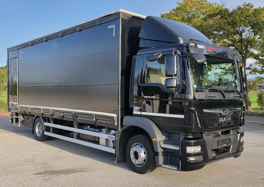 MAN TGM 12.290 / 15.290 / E6/ FIRANKA /BOCZNE DRZWI / BURTO-FIRANKA / 18PALET / WINDA / NISKI PRZEBIEG / 2018/ CAŁY NA PODUSZKACH / SERWISOWANY - 侧帘卡车:图2 MAN TGM 12.290 / 15.290 / E6/ FIRANKA /BOCZNE DRZWI / BURTO-FIRANKA / 18PALET / WINDA / NISKI PRZEBIEG / 2018/ CAŁY NA PODUSZKACH / SERWISOWANY - 侧帘卡车:图2