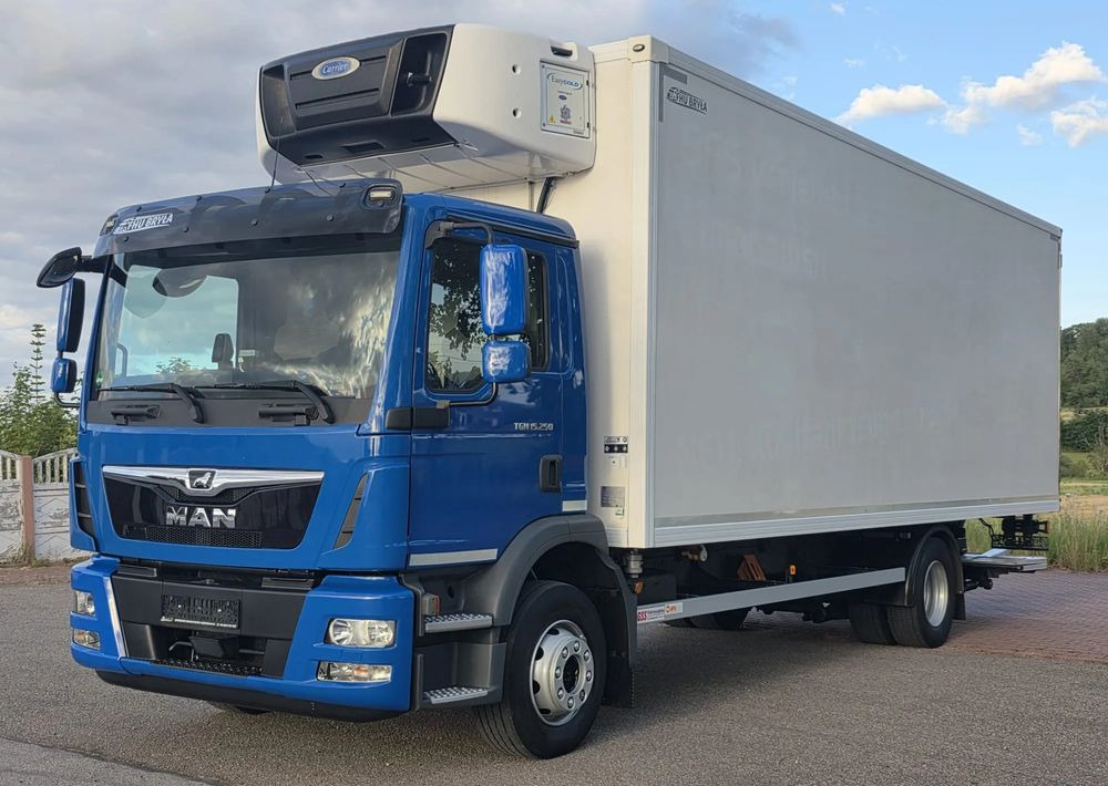 MAN TGM 15.250 / CHŁODNIA / WINDA / 2018 ROK / 230 TYŚ KM / BOCZNE DRZWI / AUTOMAT / SPROWADZONY / E6 / 18 EUROPALET/ - 冷藏车:图1 MAN TGM 15.250 / CHŁODNIA / WINDA / 2018 ROK / 230 TYŚ KM / BOCZNE DRZWI / AUTOMAT / SPROWADZONY / E6 / 18 EUROPALET/ - 冷藏车:图1