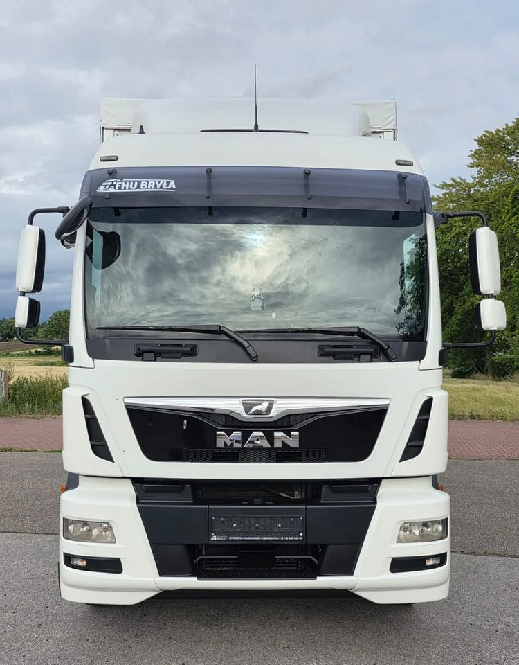 MAN TGM 18.290 / 18.250 /E6 / 22 PALETY / AUTOMAT / ZSUWANY DACH ORAZ BOKI / 9700 ŁADOWNOŚĆ / SERWISOWANY / NISKI PRZEBIEG / WINDA / FIRANKA / SPROWADZONY / 2019 / 335 TYŚ PRZEBIEG / PIERWSZY WŁAŚCIC - 侧帘卡车:图3 MAN TGM 18.290 / 18.250 /E6 / 22 PALETY / AUTOMAT / ZSUWANY DACH ORAZ BOKI / 9700 ŁADOWNOŚĆ / SERWISOWANY / NISKI PRZEBIEG / WINDA / FIRANKA / SPROWADZONY / 2019 / 335 TYŚ PRZEBIEG / PIERWSZY WŁAŚCIC - 侧帘卡车:图3