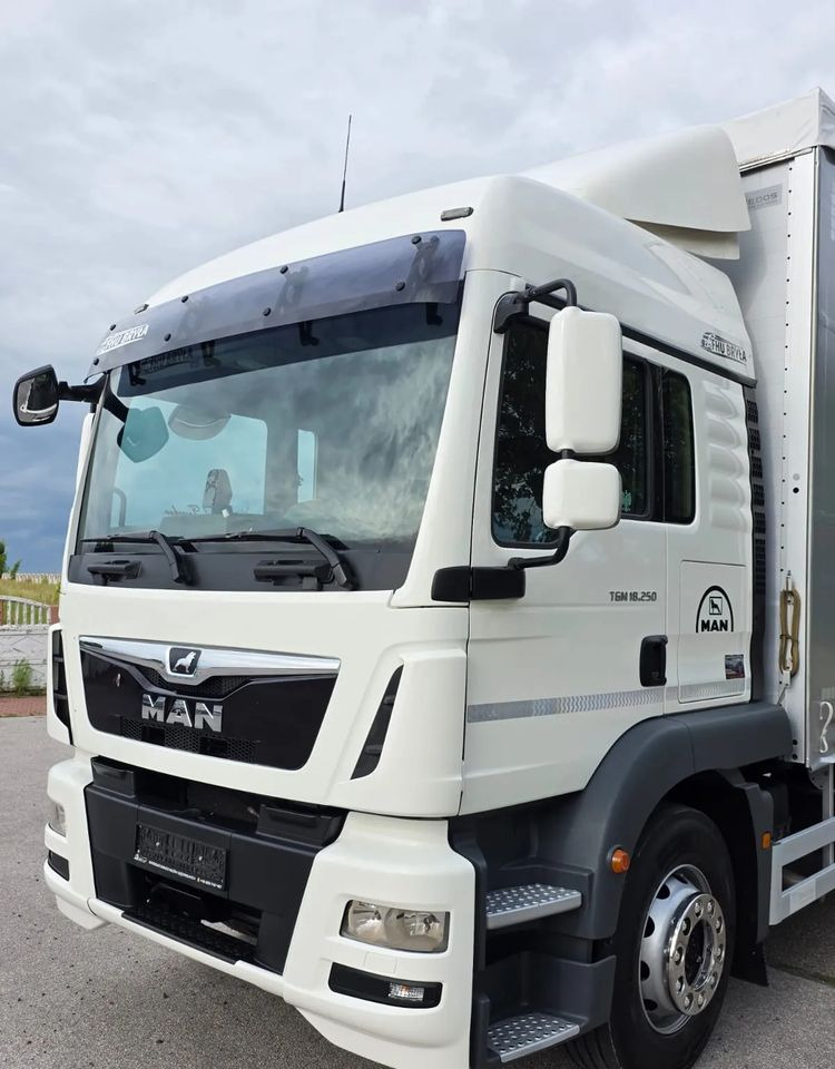 MAN TGM 18.290 / 18.250 /E6 / 22 PALETY / AUTOMAT / ZSUWANY DACH ORAZ BOKI / 9700 ŁADOWNOŚĆ / SERWISOWANY / NISKI PRZEBIEG / WINDA / FIRANKA / SPROWADZONY / 2019 / 335 TYŚ PRZEBIEG / PIERWSZY WŁAŚCIC - 侧帘卡车:图5 MAN TGM 18.290 / 18.250 /E6 / 22 PALETY / AUTOMAT / ZSUWANY DACH ORAZ BOKI / 9700 ŁADOWNOŚĆ / SERWISOWANY / NISKI PRZEBIEG / WINDA / FIRANKA / SPROWADZONY / 2019 / 335 TYŚ PRZEBIEG / PIERWSZY WŁAŚCIC - 侧帘卡车:图5