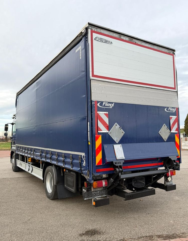 MAN TGM 18.340 / FIRANKA / LIFT / SPROWADZONY / KLIMA POSTOJOWA / 2017 / 9700 ŁADOWNOŚĆ / AUTOMAT / 18 PALET / E6 / WINDA / - 侧帘卡车:图4 MAN TGM 18.340 / FIRANKA / LIFT / SPROWADZONY / KLIMA POSTOJOWA / 2017 / 9700 ŁADOWNOŚĆ / AUTOMAT / 18 PALET / E6 / WINDA / - 侧帘卡车:图4