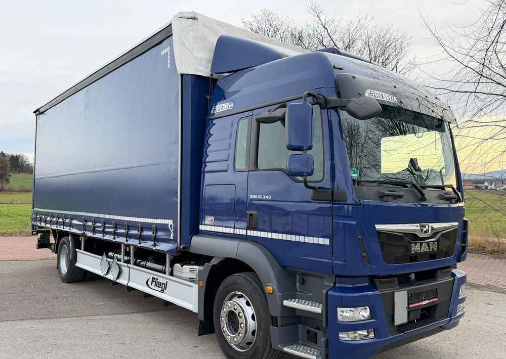 MAN TGM 18.340 / FIRANKA / LIFT / SPROWADZONY / KLIMA POSTOJOWA / 2017 / 9700 ŁADOWNOŚĆ / AUTOMAT / 18 PALET / E6 / WINDA / - 侧帘卡车:图1 MAN TGM 18.340 / FIRANKA / LIFT / SPROWADZONY / KLIMA POSTOJOWA / 2017 / 9700 ŁADOWNOŚĆ / AUTOMAT / 18 PALET / E6 / WINDA / - 侧帘卡车:图1