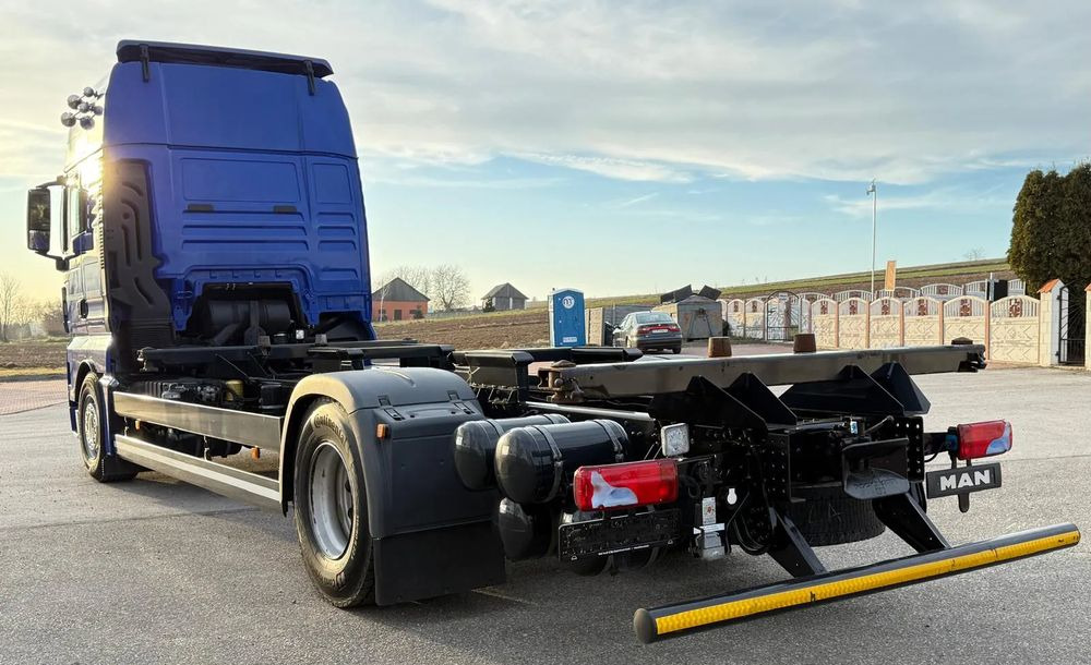 MAN TGX 18.430/SPROWADZONY/DO ŻYWCA/DO BYDŁA/2020/KLIMA POSTOJOWA/SERWISOWANY/JAK NOWY/NISKI PRZEBIEG/RAMA/BDF/E6 - 驾驶室底盘卡车:图4 MAN TGX 18.430/SPROWADZONY/DO ŻYWCA/DO BYDŁA/2020/KLIMA POSTOJOWA/SERWISOWANY/JAK NOWY/NISKI PRZEBIEG/RAMA/BDF/E6 - 驾驶室底盘卡车:图4