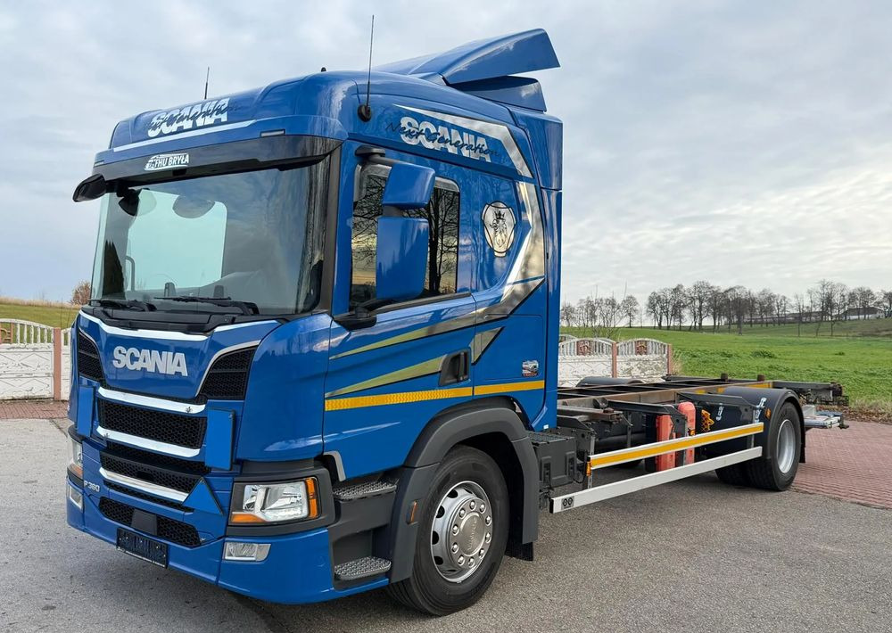 Scania P360 / P410 / BDF / RAMA / FIRANKA / PEŁNA SYPIALKA / WINDA / E6 / CAŁA NA PODUSZKACH / ROZSTAW OSI 5.5M / LAWETA / DO ŻYWCA / DO BYDŁA / DO ZABUDOWY / SPROWADZONA - 驾驶室底盘卡车:图1 Scania P360 / P410 / BDF / RAMA / FIRANKA / PEŁNA SYPIALKA / WINDA / E6 / CAŁA NA PODUSZKACH / ROZSTAW OSI 5.5M / LAWETA / DO ŻYWCA / DO BYDŁA / DO ZABUDOWY / SPROWADZONA - 驾驶室底盘卡车:图1