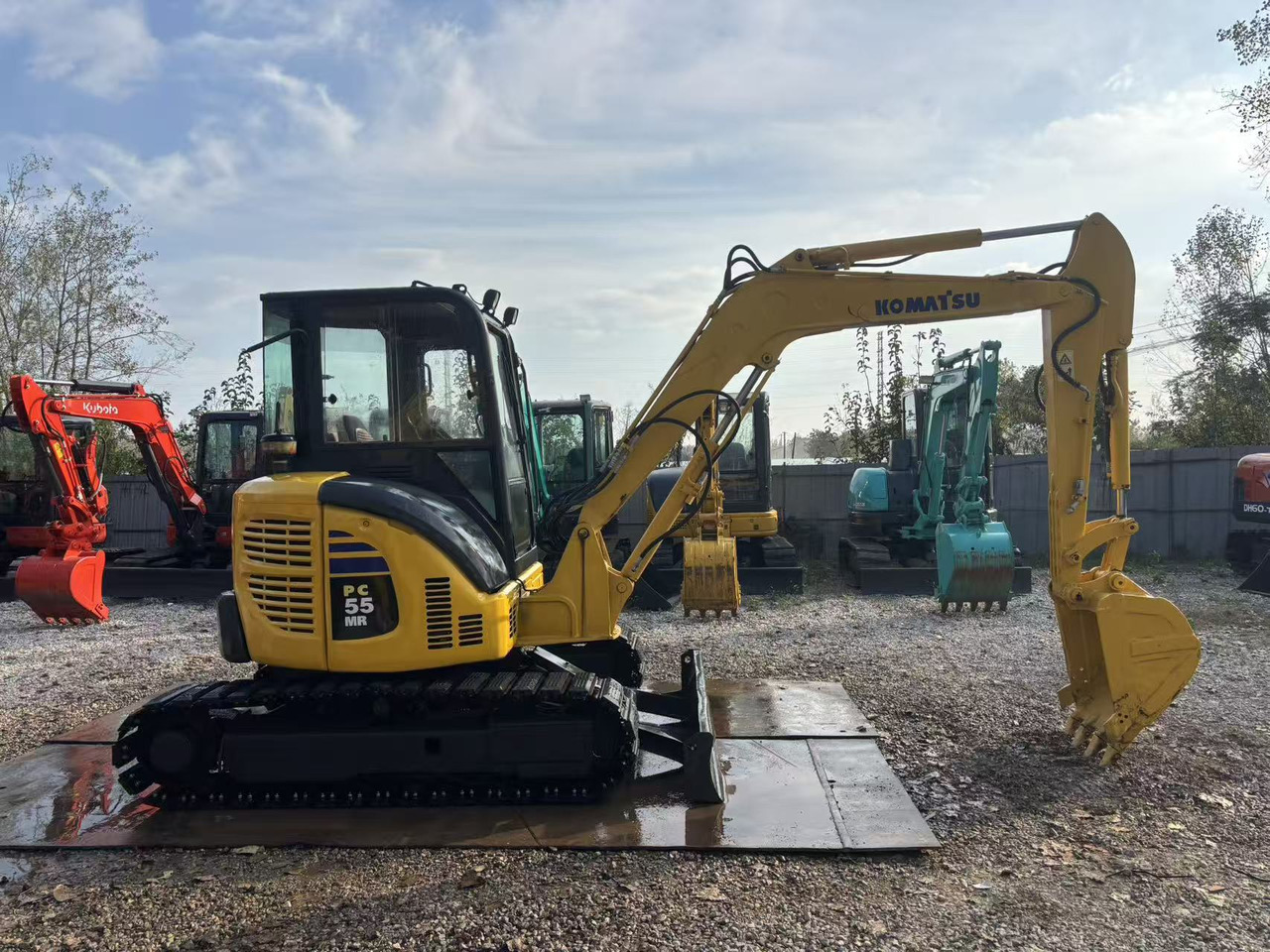 KOMATSU PC55MR-3 - 小型挖掘机:图1 KOMATSU PC55MR-3 - 小型挖掘机:图1