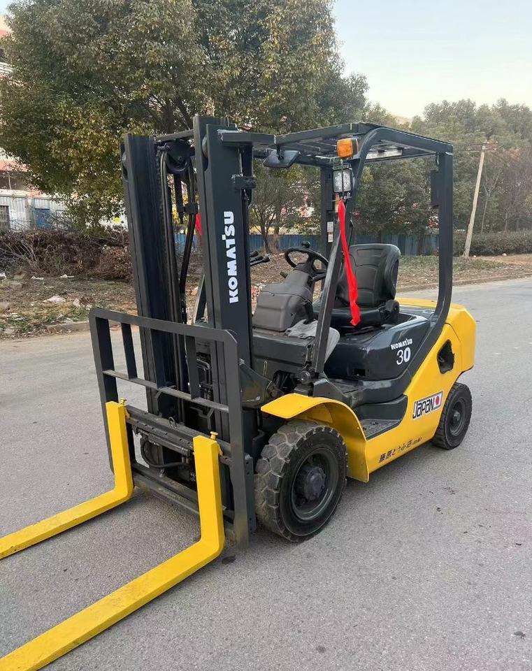 Komatsu 30 30 - 柴油叉车:图3 Komatsu 30 30 - 柴油叉车:图3