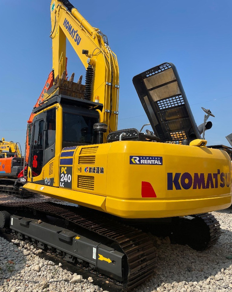 Komatsu PC 240 PC220 PC240-8 - 履带式挖掘机:图5 Komatsu PC 240 PC220 PC240-8 - 履带式挖掘机:图5