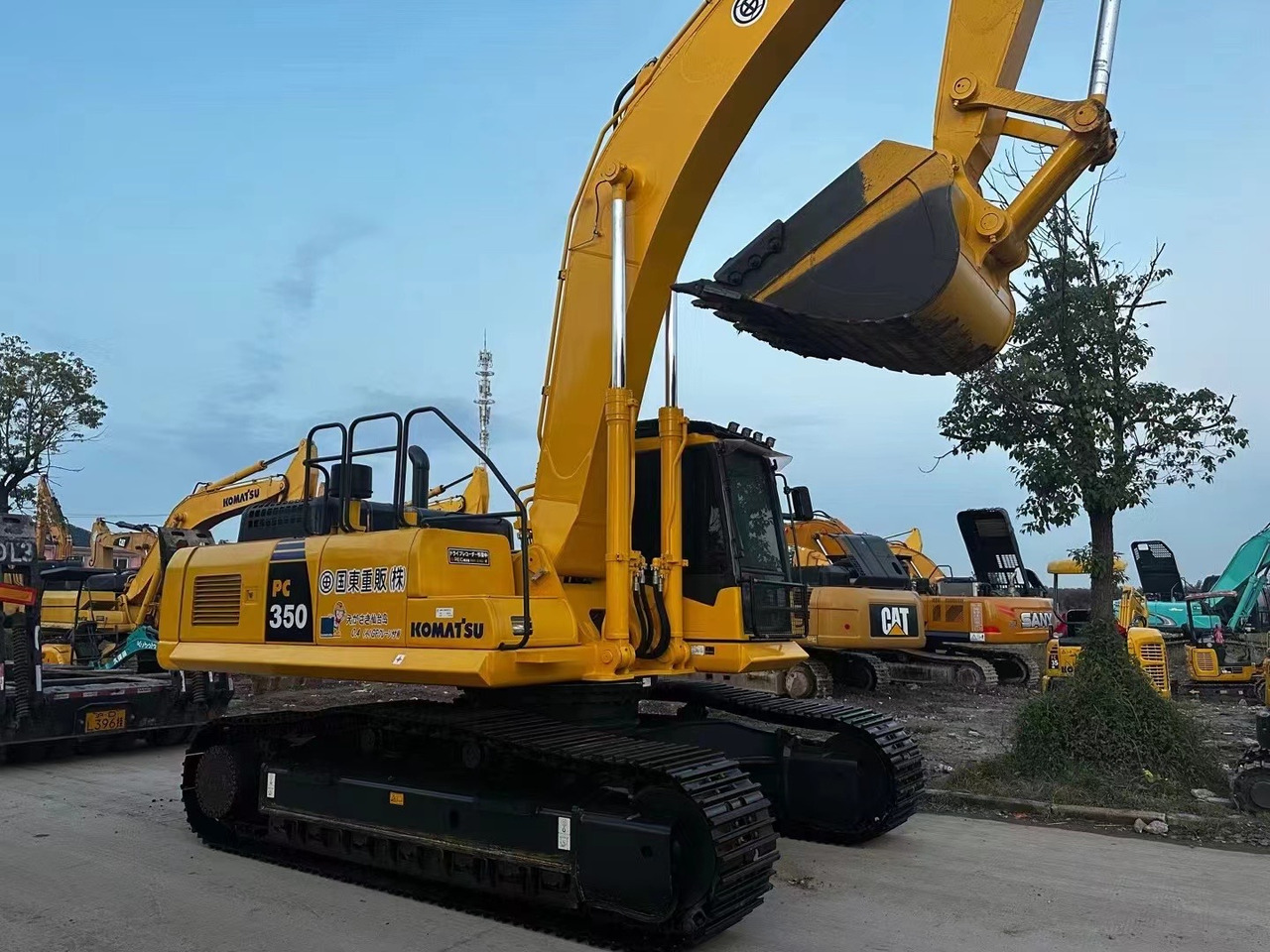Komatsu PC 350-7 PC350 - 履带式挖掘机:图1 Komatsu PC 350-7 PC350 - 履带式挖掘机:图1
