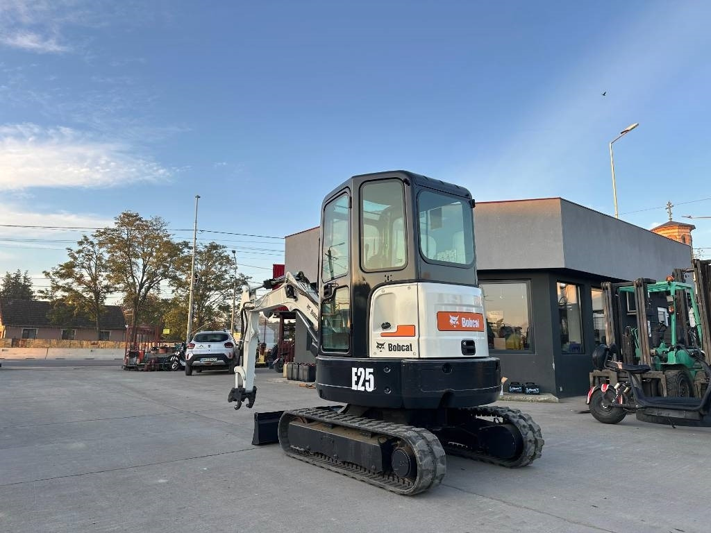Bobcat E25EM - 小型挖掘机:图3 Bobcat E25EM - 小型挖掘机:图3
