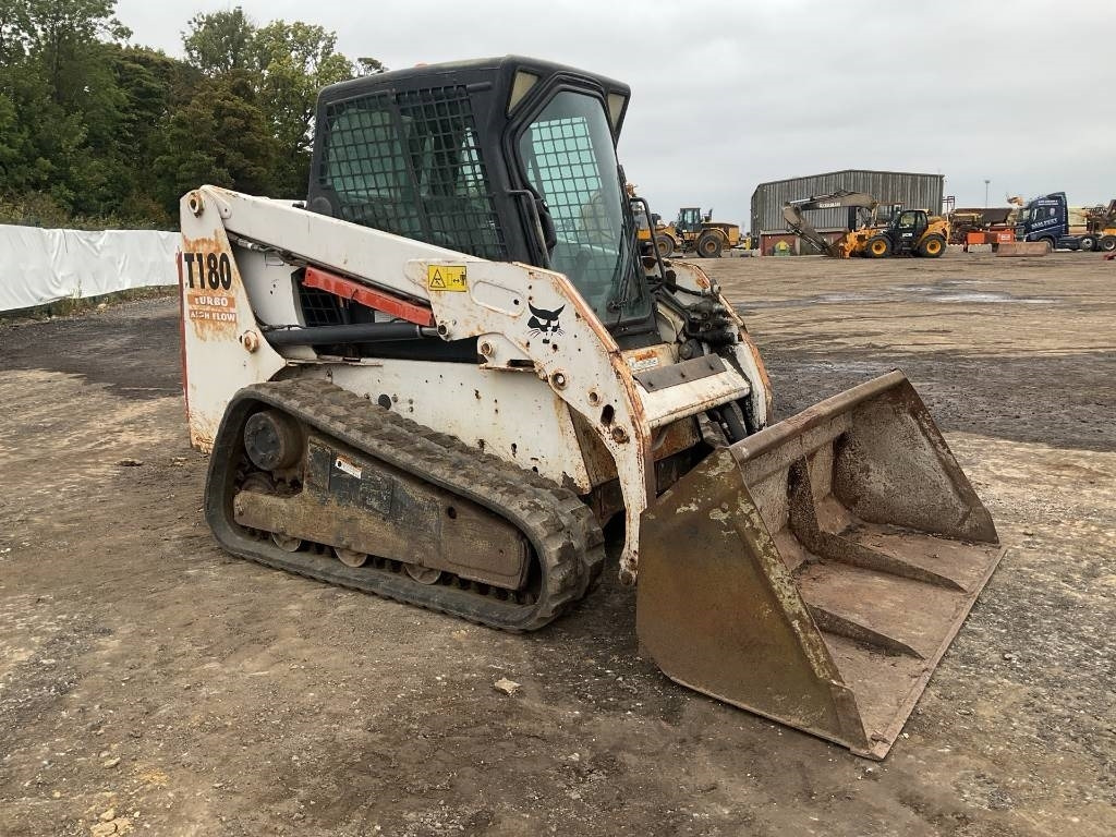 Bobcat T 180 - 滑移装载机:图5 Bobcat T 180 - 滑移装载机:图5