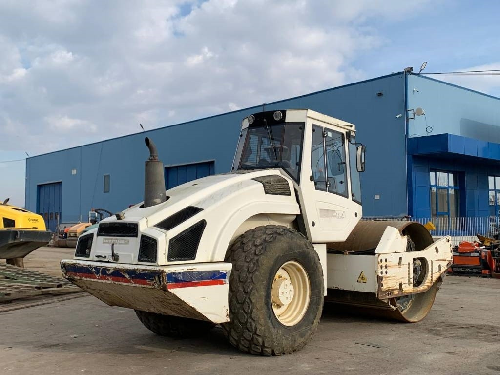 Bomag BW 213 D H-4 - 压实机:图3 Bomag BW 213 D H-4 - 压实机:图3