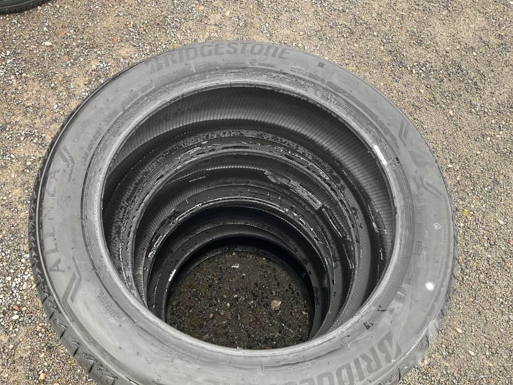 Bridgestone Alenza 255/50 R21 TYRES - 轮胎 适用于 卡车:图4 Bridgestone Alenza 255/50 R21 TYRES - 轮胎 适用于 卡车:图4