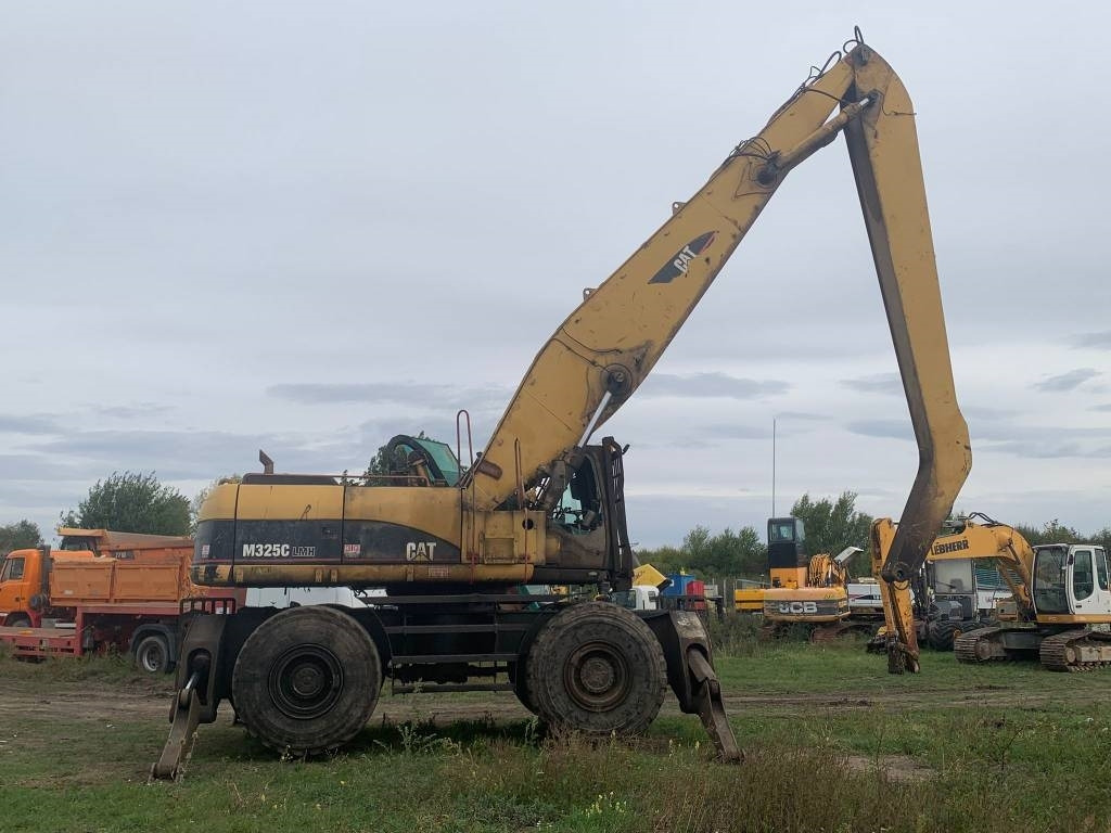 CAT M 325 C L MH - 垃圾/ 工业叉装车:图5 CAT M 325 C L MH - 垃圾/ 工业叉装车:图5