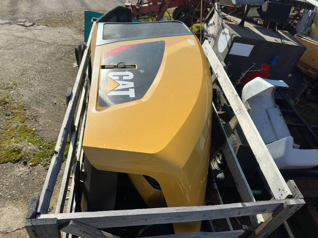 CAT TH 417C TH 414C BONNET - 框架/ 底盘 适用于 建筑机械:图1 CAT TH 417C TH 414C BONNET - 框架/ 底盘 适用于 建筑机械:图1