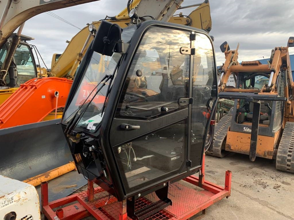 CAT Telehandler Cabin NEW - 驾驶室 适用于 建筑机械:图1 CAT Telehandler Cabin NEW - 驾驶室 适用于 建筑机械:图1