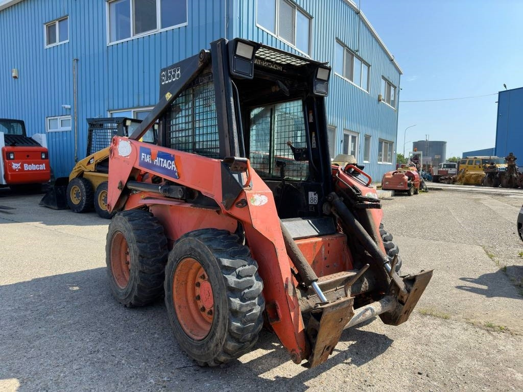 滑移装载机 Fiat-Hitachi SL55B:图6 滑移装载机 Fiat-Hitachi SL55B:图6