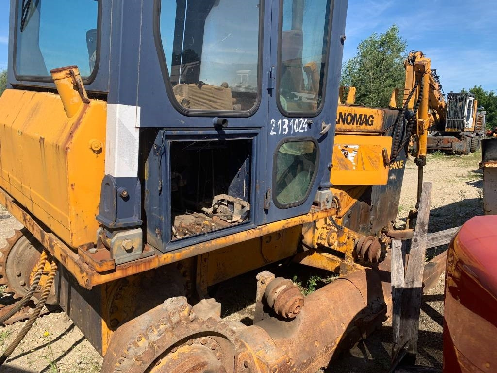 Hanomag D 540 E FOR PARTS - 推土机:图4 Hanomag D 540 E FOR PARTS - 推土机:图4