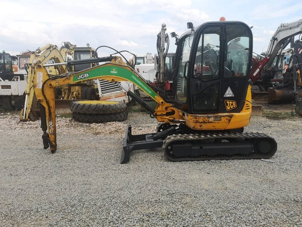 JCB 8030 - 小型挖掘机:图2 JCB 8030 - 小型挖掘机:图2