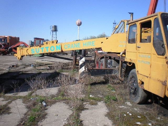 Kato 16T - 移动式起重机:图2 Kato 16T - 移动式起重机:图2