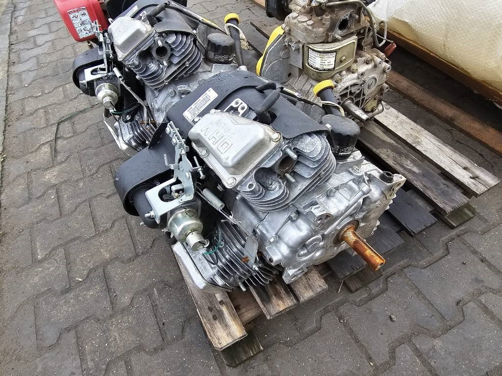 Kawasaki SRB3/P V-0113 ENGINE  - 发动机 适用于 建筑机械:图2 Kawasaki SRB3/P V-0113 ENGINE  - 发动机 适用于 建筑机械:图2