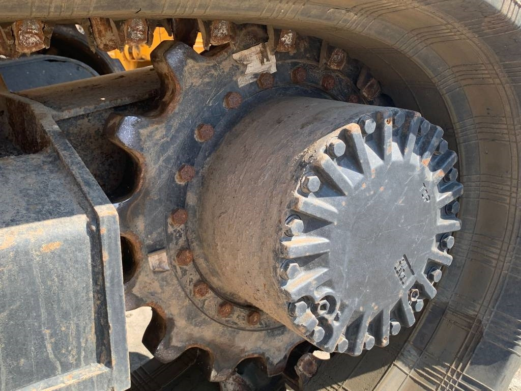 Komatsu CD 110 R-1 - 履带式自卸车:图5 Komatsu CD 110 R-1 - 履带式自卸车:图5