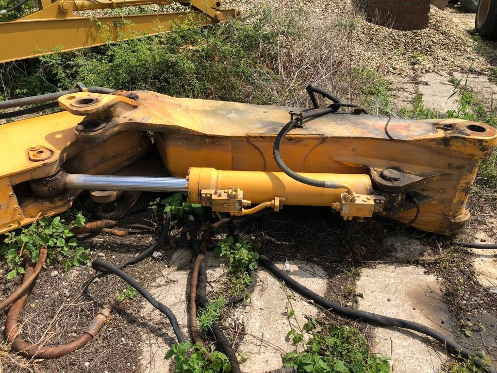Liebherr 904 FOR PARTS - 履带式挖掘机:图5 Liebherr 904 FOR PARTS - 履带式挖掘机:图5