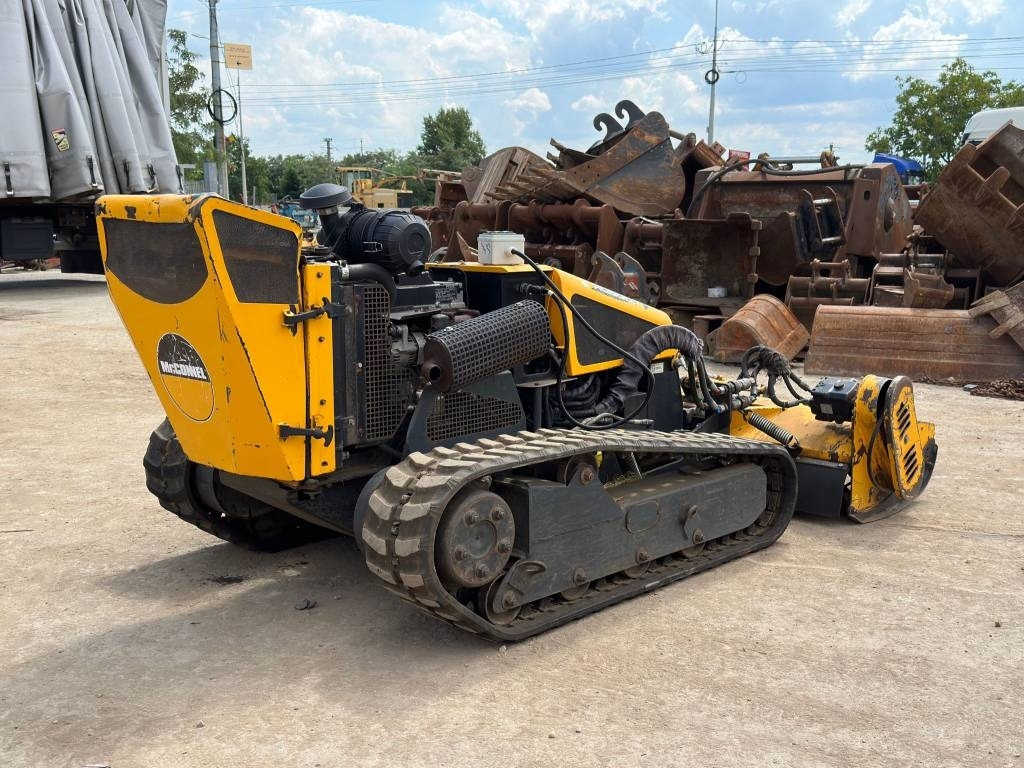 McConnel Robocut MULCHER  租赁 McConnel Robocut MULCHER：图6