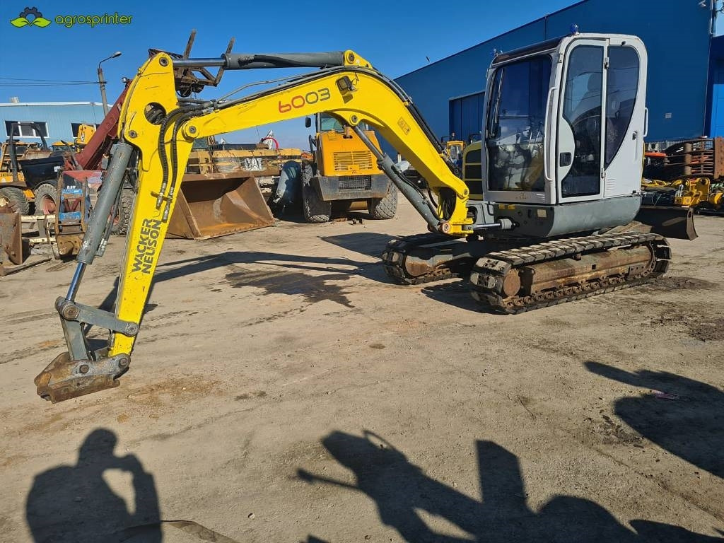 Neuson 6003 - 小型挖掘机:图1 Neuson 6003 - 小型挖掘机:图1
