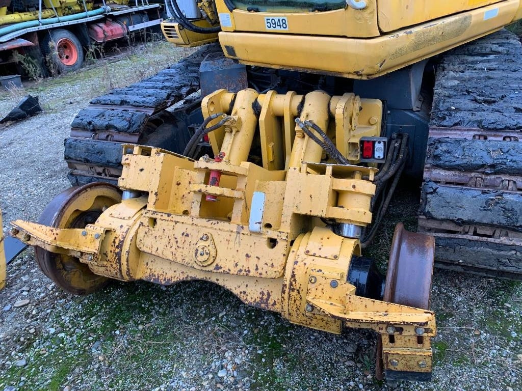 New Holland E 135 SR-1ES RAILWAY - 履带式挖掘机:图5 New Holland E 135 SR-1ES RAILWAY - 履带式挖掘机:图5