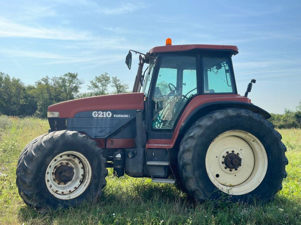 New Holland G 210 - 拖拉机:图2 New Holland G 210 - 拖拉机:图2
