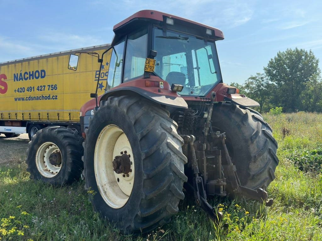 New Holland G 210 - 拖拉机:图3 New Holland G 210 - 拖拉机:图3