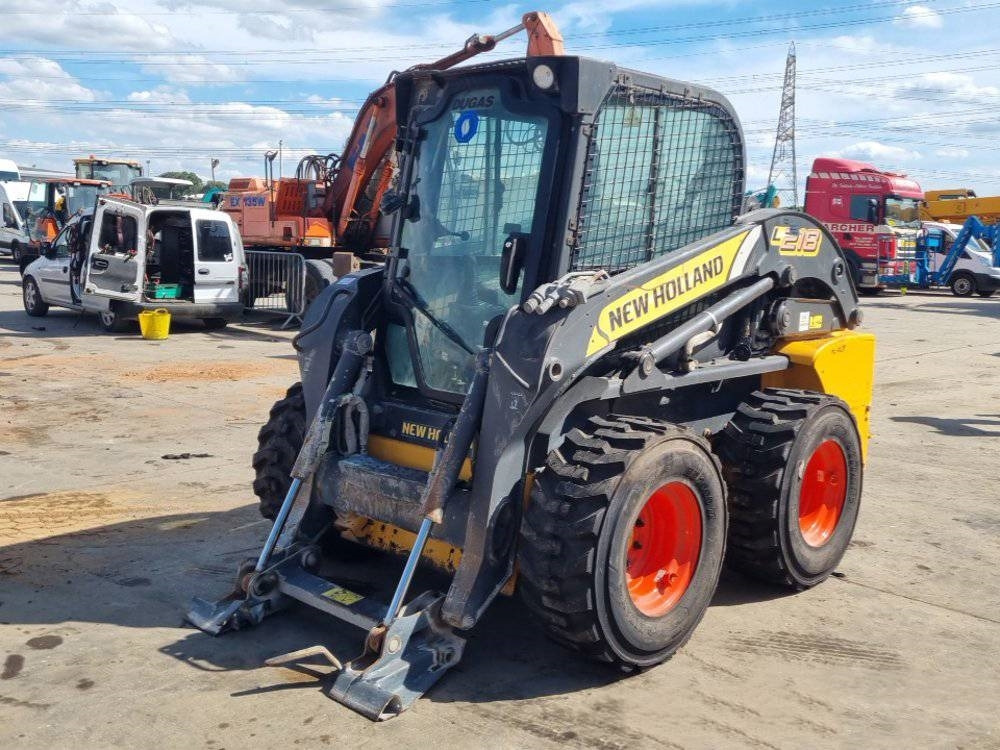 New Holland L 218  - 滑移装载机:图1 New Holland L 218  - 滑移装载机:图1