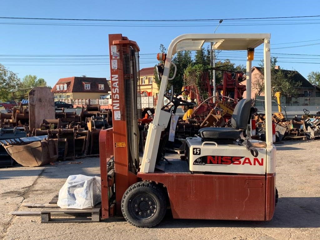 Nissan MA01L15U - 电动叉车:图2 Nissan MA01L15U - 电动叉车:图2