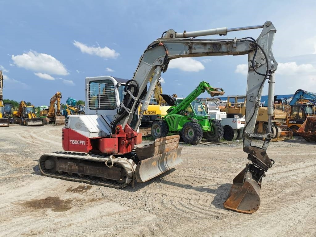Takeuchi TB80FR - 小型挖掘机:图2 Takeuchi TB80FR - 小型挖掘机:图2