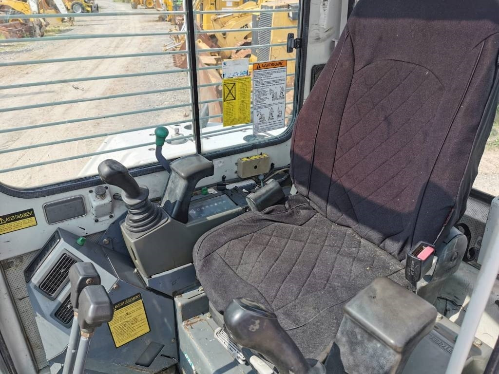 Takeuchi TB80FR - 小型挖掘机:图5 Takeuchi TB80FR - 小型挖掘机:图5