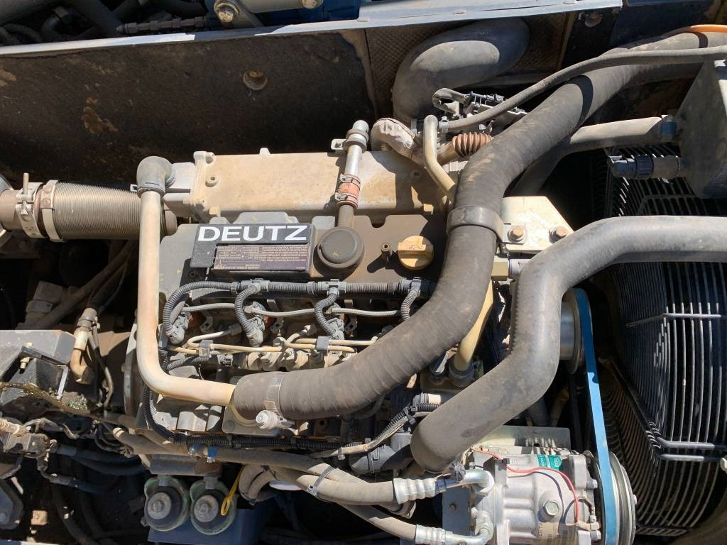 履带式挖掘机 Terex TC 125：图12