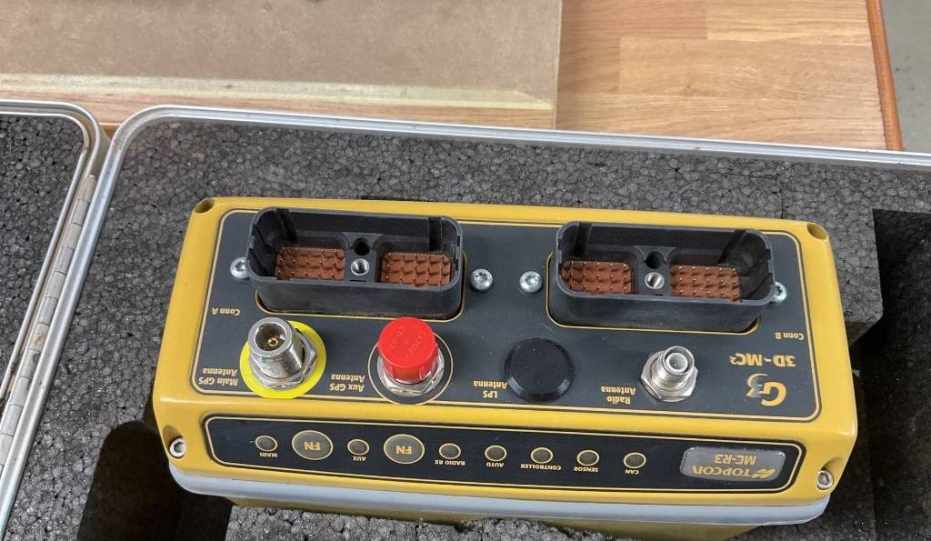 Topcon GX-60 3D GPS EQUIPMENT - 电气系统 适用于 建筑机械:图2 Topcon GX-60 3D GPS EQUIPMENT - 电气系统 适用于 建筑机械:图2