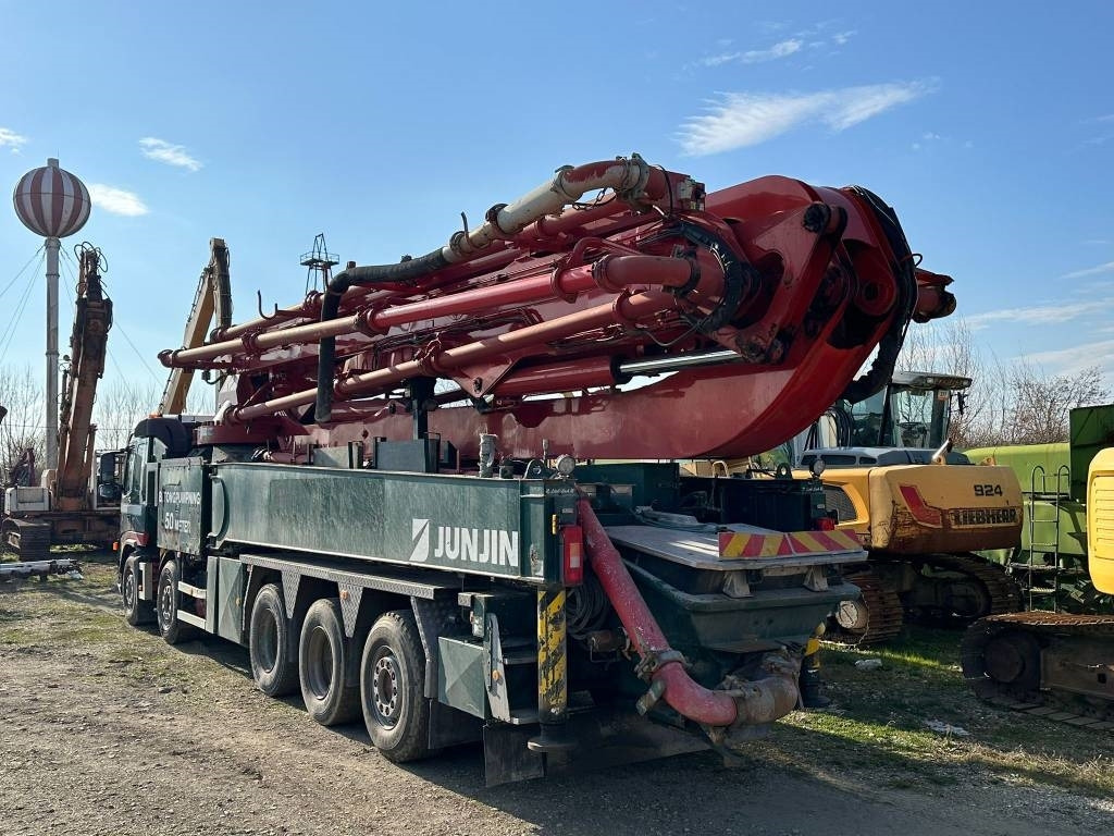 Volvo FM 480 - 混凝土泵车:图3 Volvo FM 480 - 混凝土泵车:图3