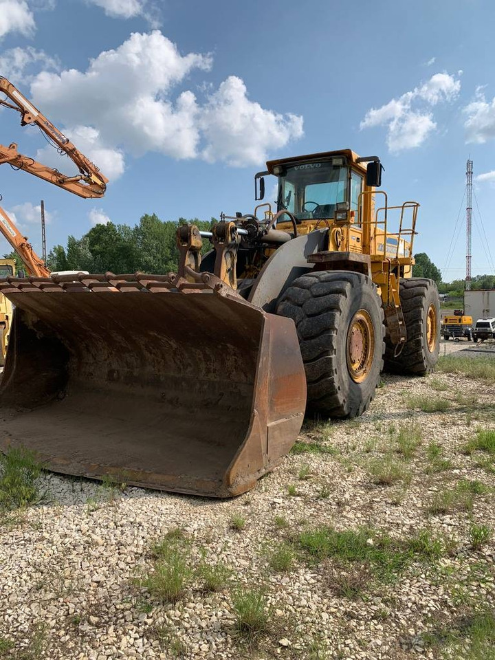 Volvo L330C - 轮式装载机:图1 Volvo L330C - 轮式装载机:图1