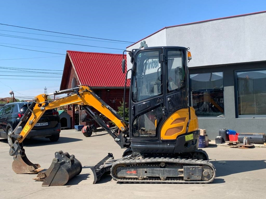 XCMG EX261 - 小型挖掘机:图2 XCMG EX261 - 小型挖掘机:图2