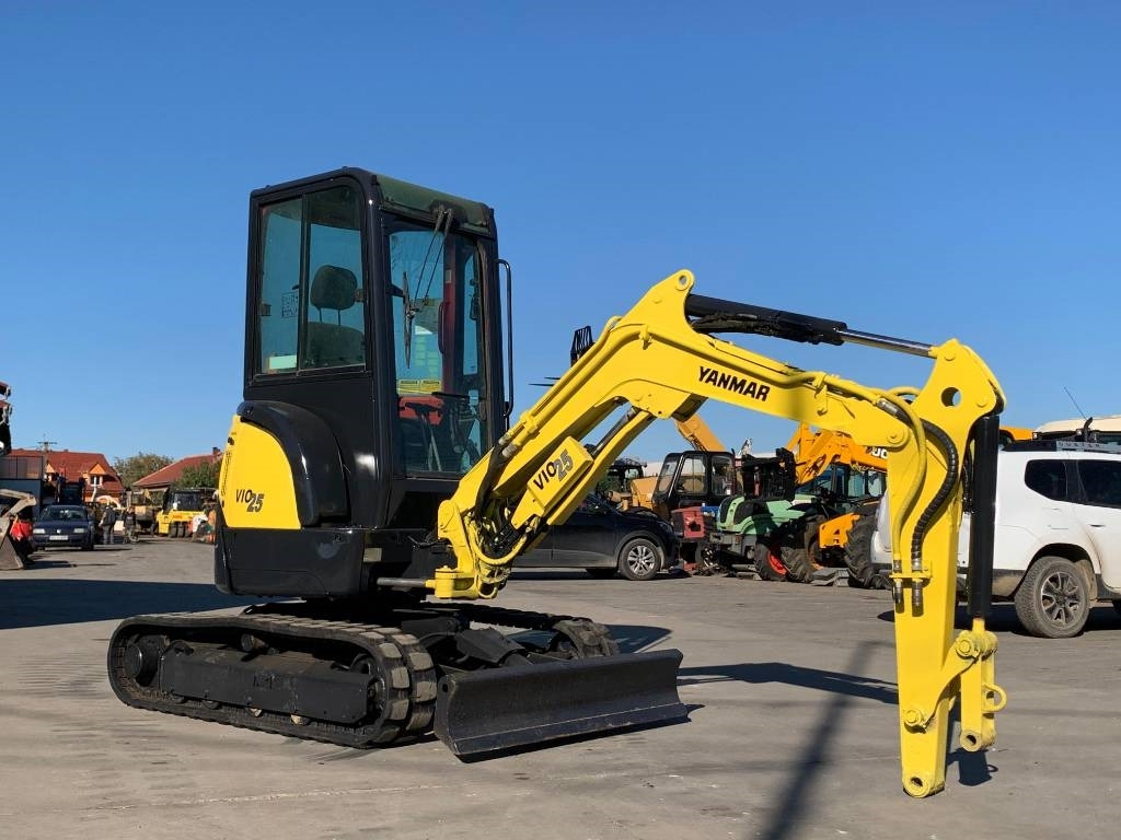 Yanmar Vio 25-4  - 小型挖掘机:图1 Yanmar Vio 25-4  - 小型挖掘机:图1